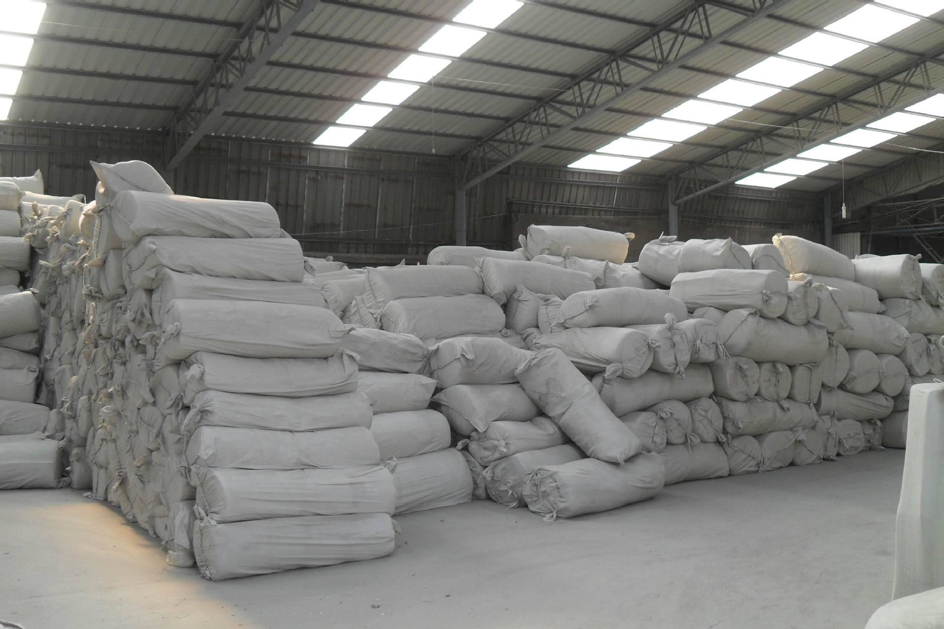 Ceramic fiber roll blanket